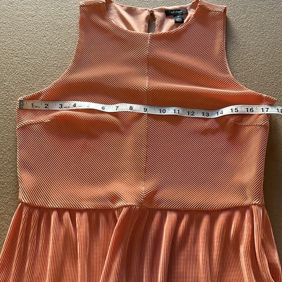 Halogen Sleeveless Coral Peplum Top -Size M - Picture 10 of 12